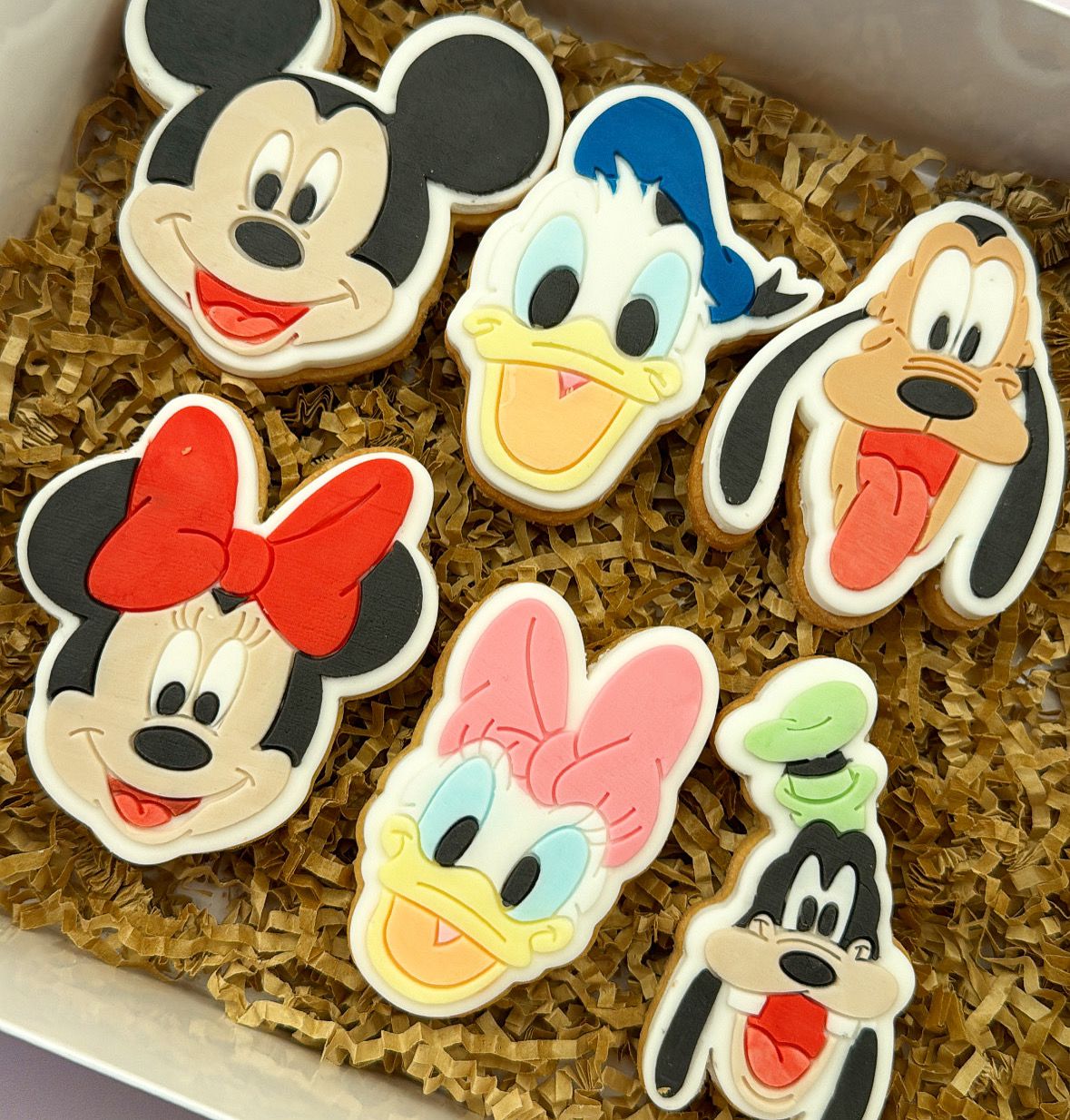 die 6 charaktere acryl debosser + ausstecher