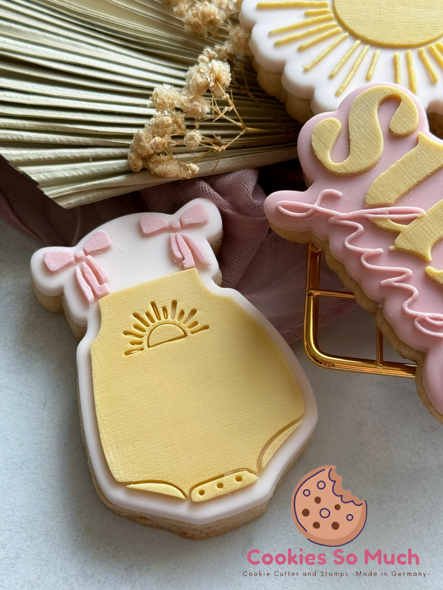 Mädchen Sonnen Outfit acryl debosser und ausstecher