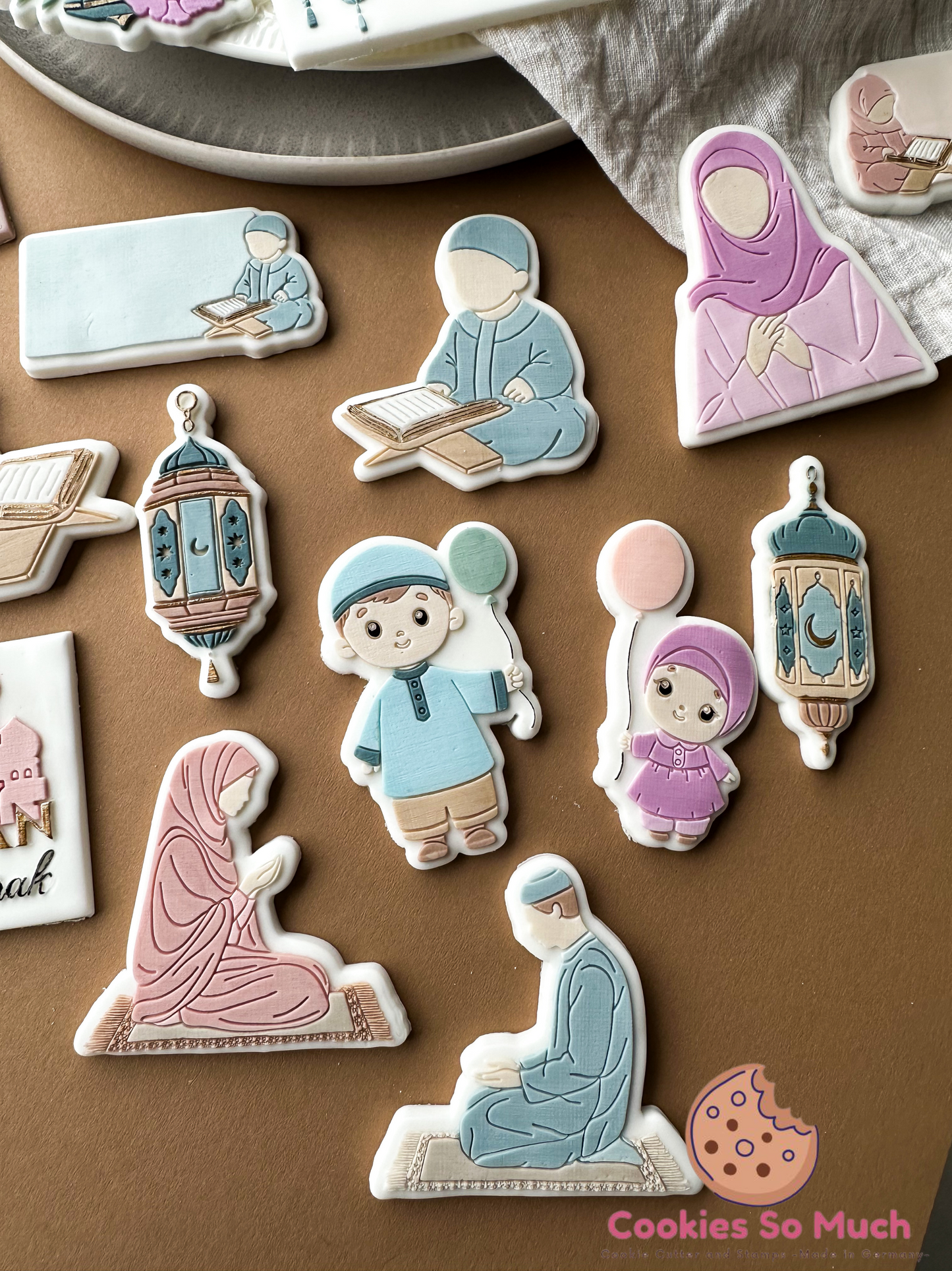 muslimisches Mädchen mit Ballon acryl debosser und ausstecher