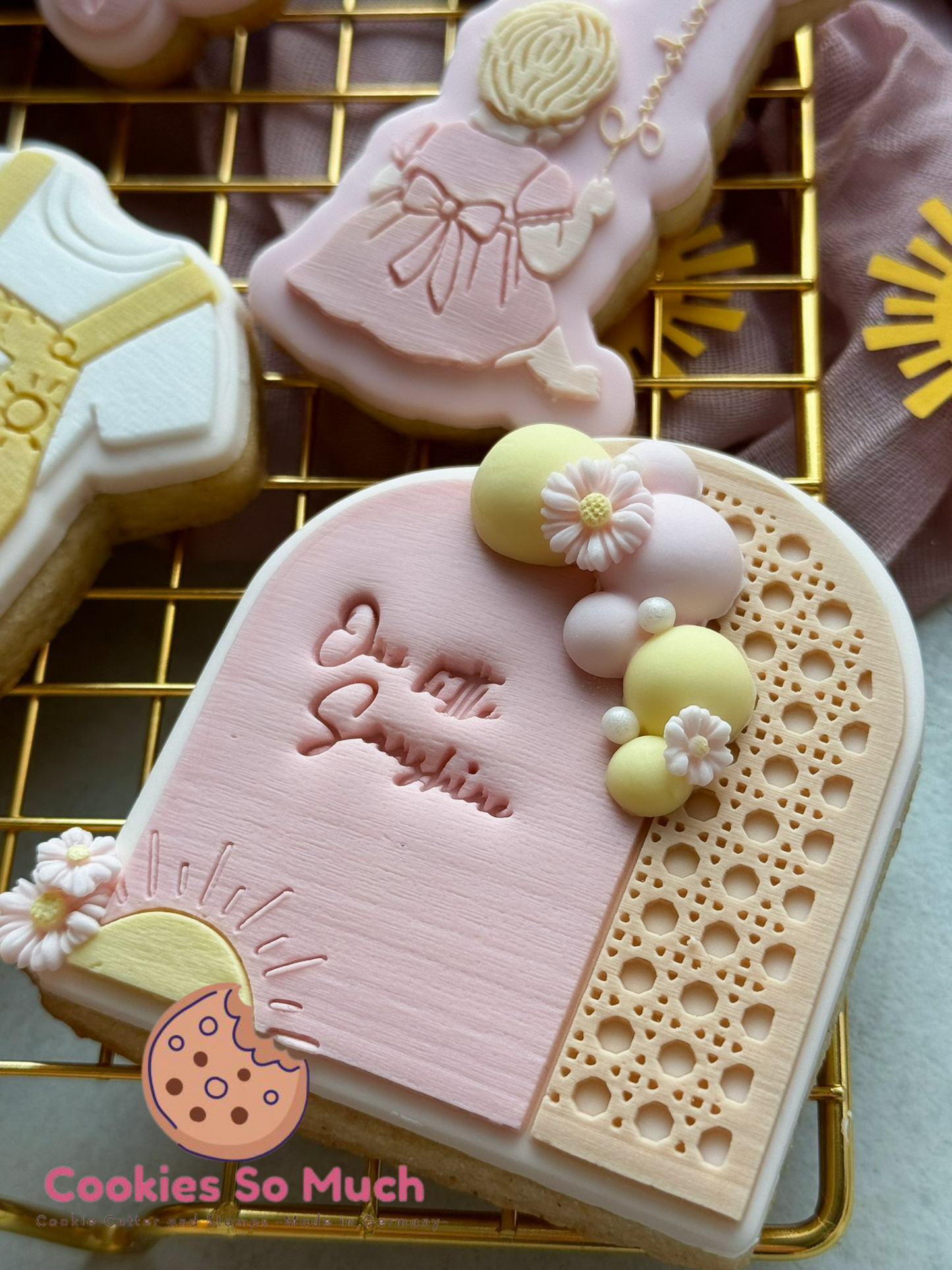 Rattan Bogen mit Sonne acryl debosser und ausstecher