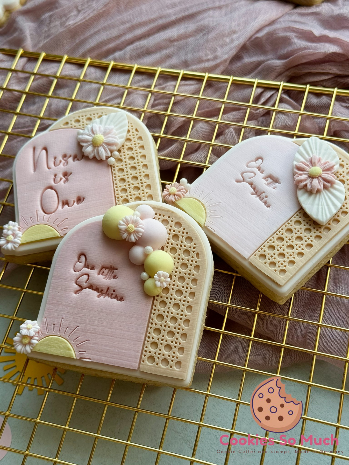 Rattan Bogen mit Sonne acryl debosser und ausstecher