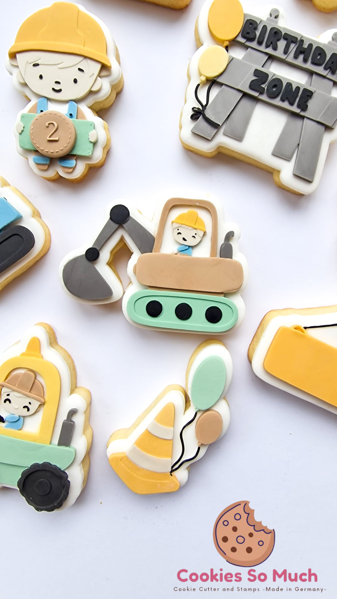 Bagger mit Jungen Model 1 debosser und ausstecher