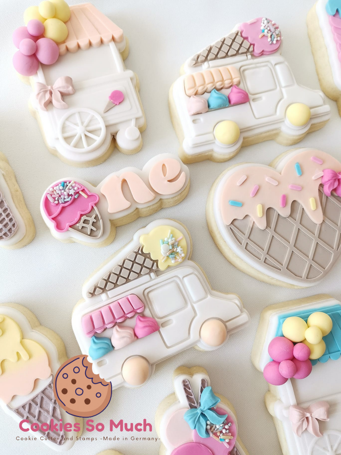 one Eiscreme debosser und ausstecher