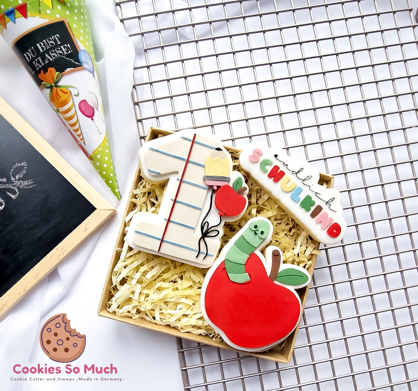 Nummer 1 mit Stift und Apfe Ballon Debosser und Ausstecher