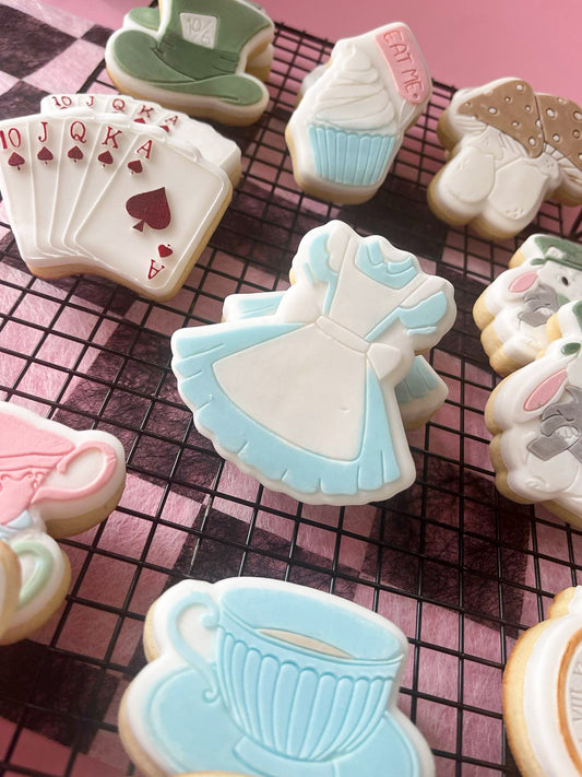 Kleid von Alice Acryl Debosser + Ausstecher