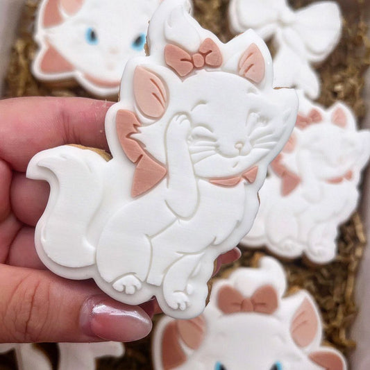 A risto Cat debosser + ausstecher