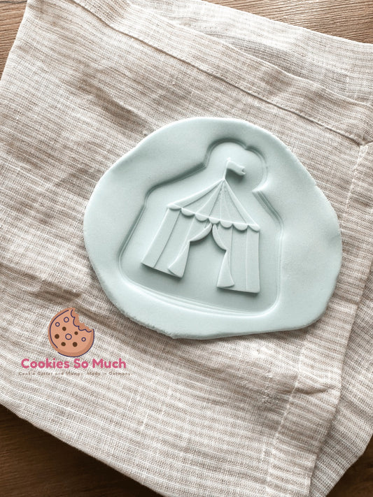 Grabador de carpa de circo y cortador de galletas