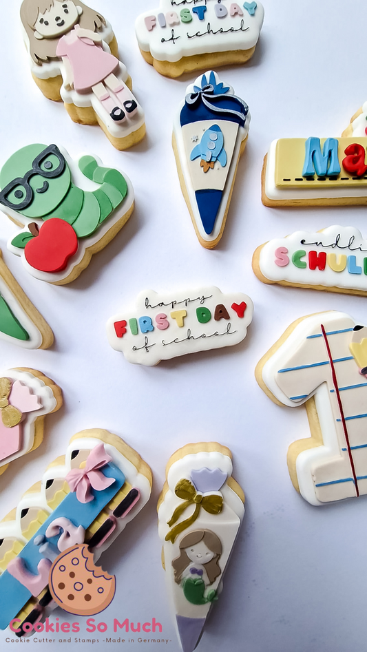 happy FIRST DAY of school acryl Debosser und Ausstecher