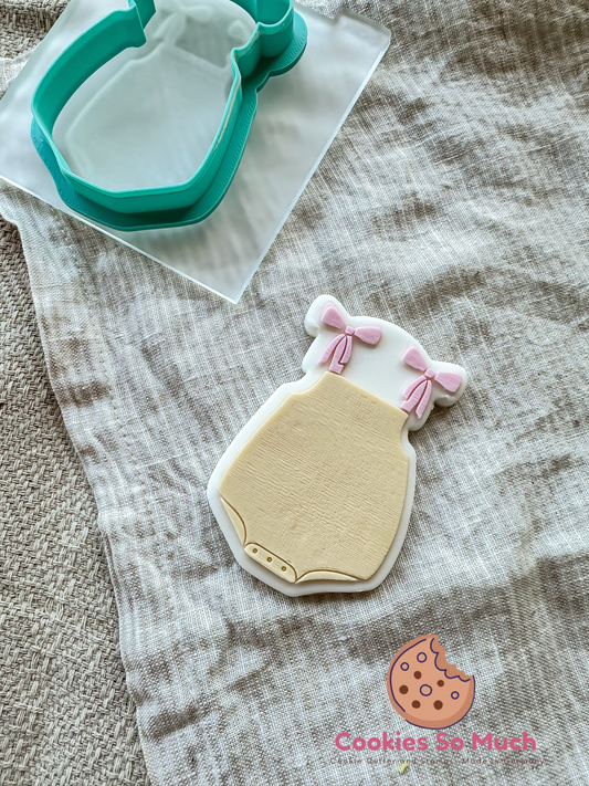 Mädchen Outfit acryl debosser und ausstecher