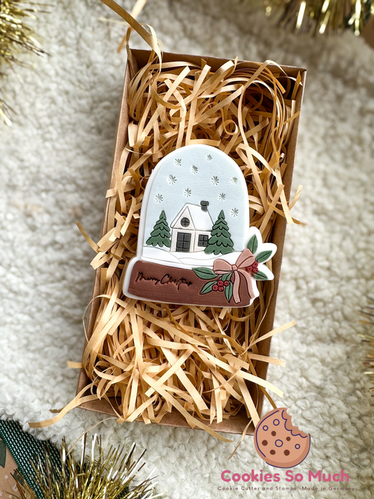 Schneekugel mit Haus und Tannen Acryl debosser und ausstecher