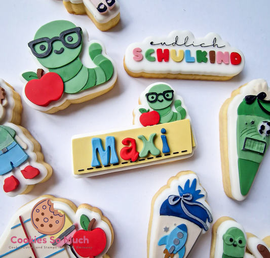 Namensschild mit Wurm und Apfel Debosser und Ausstecher