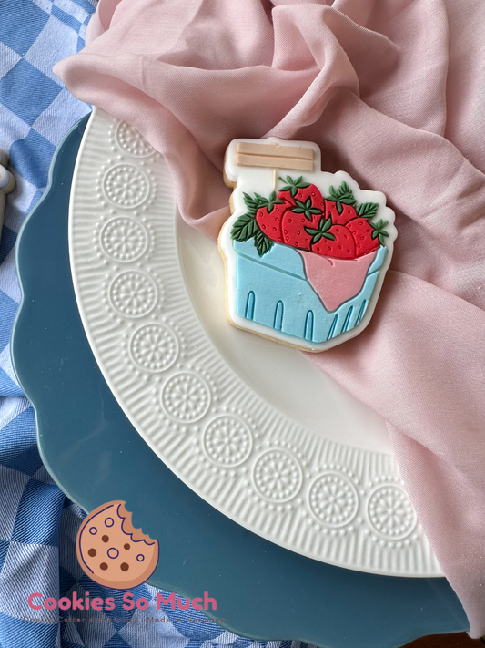 Erdbeeren in der Schale acryl debosser und ausstecher