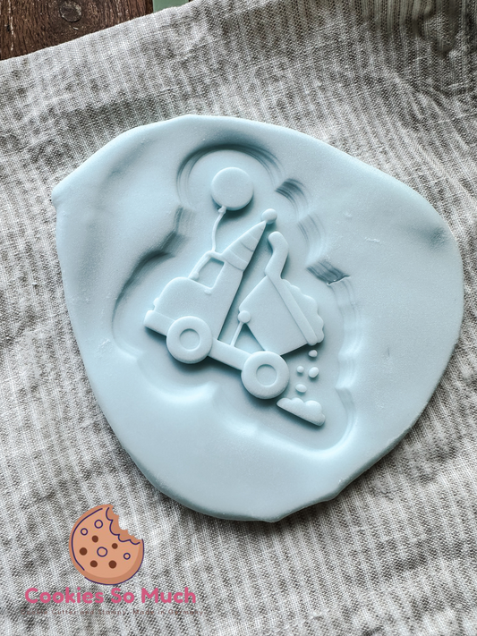 Muldenkipper mit Ballon und parthut debosser und ausstecher